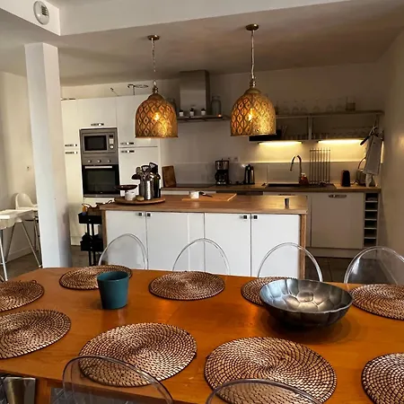 Les Lecci E Mare فيلة