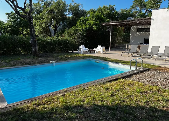 Les Lecci E Mare Villa *