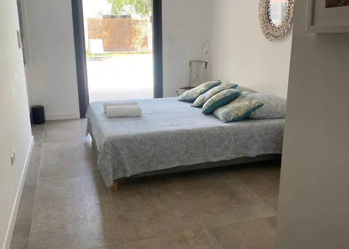 Les Lecci E Mare Villa *
